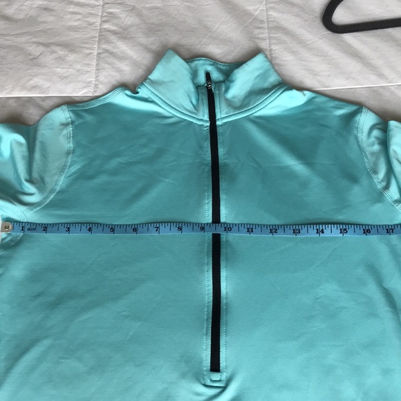 NIKE long sleeves top, Size M - Picture 5 of 10